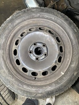 ZIMNÍ SADA 205/55 r16 BARUM VW - 2