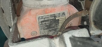 Vibrační pěch žába - 2