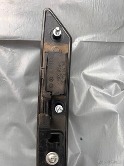 Mikrospínač kufr Audi A4 A6 A3 Q7 - 2