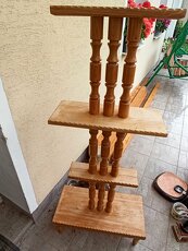 Dřevěný regál - 2