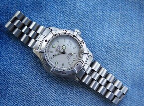 Hodinky Tag Heuer 2000 Professional s vzácným starým logem. - 2