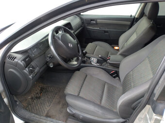Opel Omega caravan 2,2DTi - náhradní díly - 2
