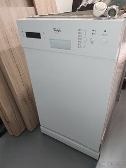 Whirlpool myčka nádobí 45 cm bílá - 2