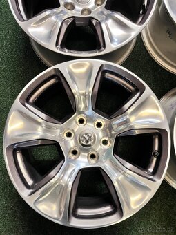 6x139.7 R20 Originál Dodge RAM 1500 model 2022 + senzory - 2