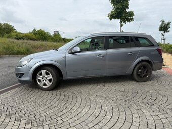 Opel Astra Caravan - kombi,1.6 benzin,85kw,2010 - 2