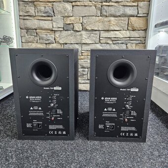 ak.studiový monitor Adam Audio T8V 2KS - 2