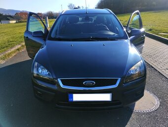 Ford Focus mk2 1.6 74 kW combi - 2