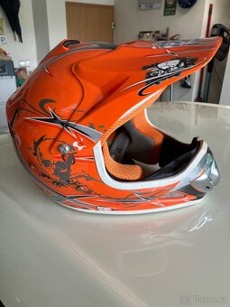 Dětská helma na motorku - 2
