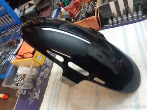 Prodám doplnkový přední blatník Harley davidson breakout - 2