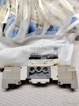 SMC 5/2-cestný elektromagnetický ventil SY5260-5YO-01F-Q - 2