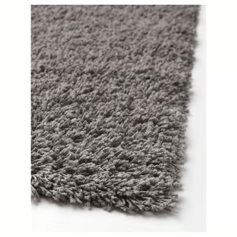 Tmavě šedý chlupatý koberec Hampen (Ikea) 195x133 cm - 2