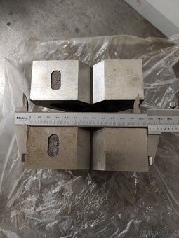 Prizmatické kostky 130 mm nové - 2