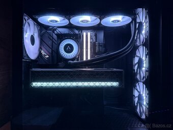 Ryzen 9800x3d + Saphire nitro + RX 9070 XT - 2