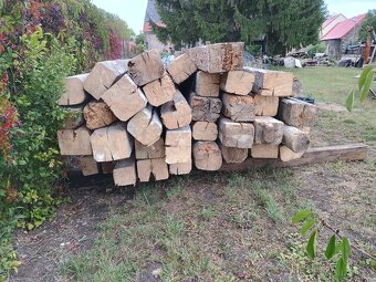 Prodám stropní trámy 150 let staré ručně tesané - 2