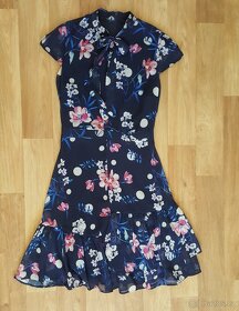 Modré květované áčkové šaty, Orsay, vel. 34 XS - 2