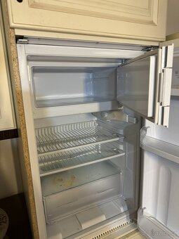 Vestavena lednice Ariston Hotpoint - 2