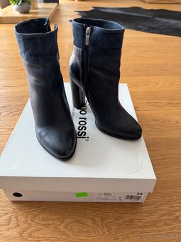 Kožené kotníčkové kozačky Gino Rossi - 2