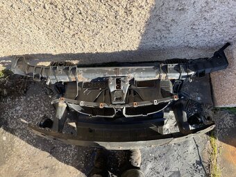 Chladičová stěna (čelo) BMW E87 - 2