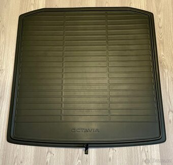 Škoda Octavia IV combi. Oboustranný koberec do kufru+dárek - 2