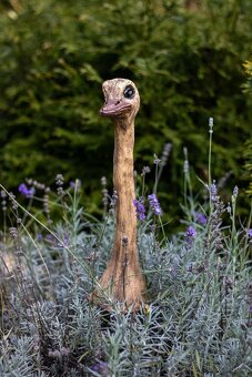 Pštros, čumil, ploťák. Keramika. - 2