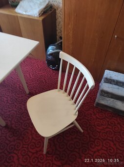 Jídelní stůl+2 dřevěné židle - 2