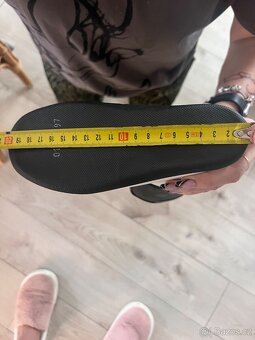 Prodám dětské lyžáky Lange - 2