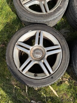 Alu kola Audi 235/45 R17 - 2