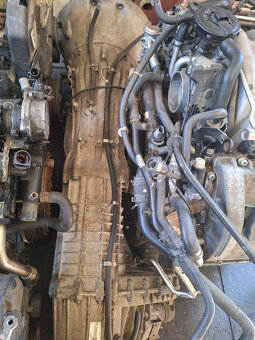 Touareg 4,2 benzin V8 - 2