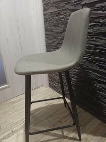 Nové barové židle s kovovou konstrukcí - 2