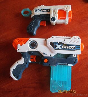 Pistole -XSHOT zuru - 2