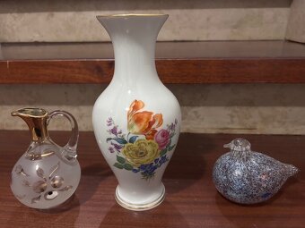 Porcelánová váza s ručně malovanými květinami - 2