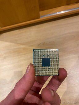 Procesor AMD Ryzen 7 1700 - 8C/ 16T - až 3,7GHz - Socket AM4 - 2