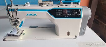 Průmyslovy automaticky šicí stroj Jack A5E - 2