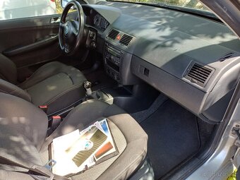 Škoda Fabia 1.4i 16v ,74kw, FASELIFT,117tis km najeto - 2
