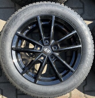 HYUNDAI i30 ix20 6,5Jx16 5x114,3 ET50 pneu 205/55/17 - 2