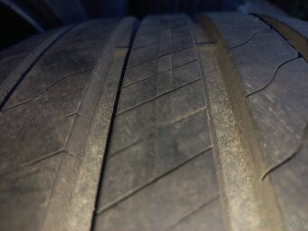 225/50 r17 Goodyear Efficent Grip - 2