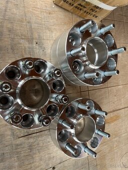 Rozšiřovací podložky šířka 30mm 6x114,3 - 2