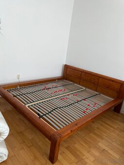 Rám manželské postele masiv, rošty zdarma - 2