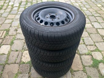 Zimní kola ŠKODA OCTAVIA II 15" 5x112 ET47 BARUM 195/65R15 - 2