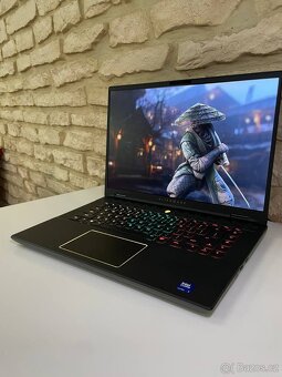 Výkonný Herní Notebook DELL ALIENWARE M16 R2 - 2