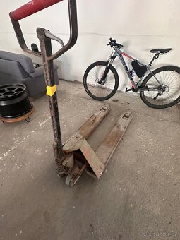 Paletový vozík - 2