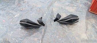 Kryty páček Ufo včetně montážního ALU kitu - černé - 2