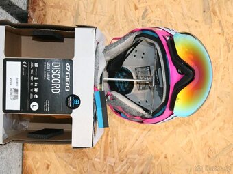 lyžarská helma GIRO L , nova - 2