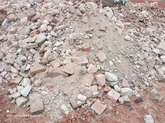 pískovcová suť - 2