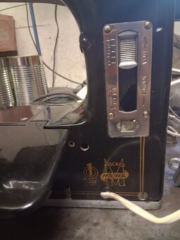 Sběratelský šicí stroj NDR - 2