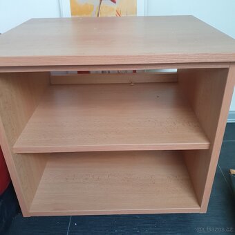 Toaletní stolek nepouzívaný - 2