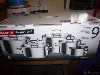 kuch- hrnce  Tescoma+ el kráječ Senkor - 2