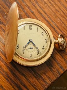 Zlaté 14-karátové tříplášťové kapesní hodinky Tavannes - 2