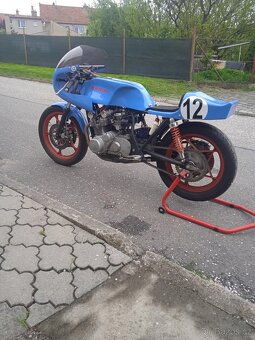Suzuki GSX 550 - 2