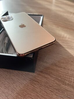 iPhone 11 Pro max 64gb Gold - 2